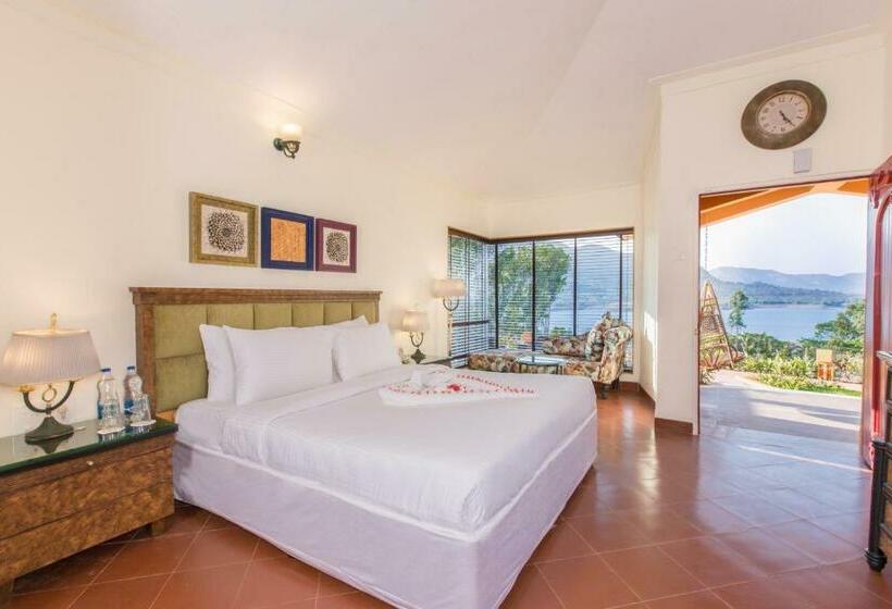 חדר דלוקס נוף לאגם, Residency Lake Resort & Spa