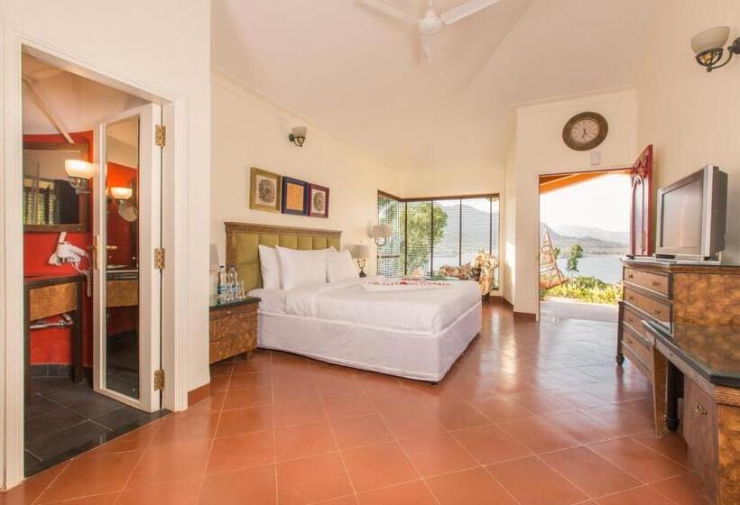 חדר דלוקס נוף לאגם, Residency Lake Resort & Spa