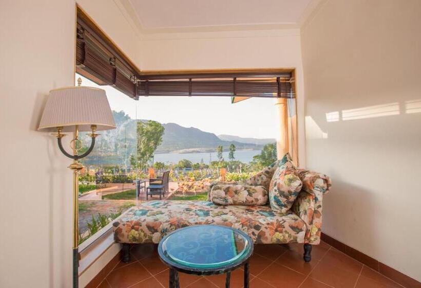 חדר דלוקס נוף לאגם, Residency Lake Resort & Spa