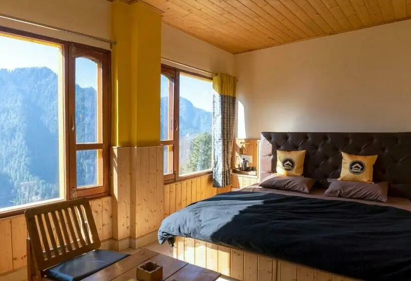 デラックスルーム, The Hosteller Shoja, Jibhi