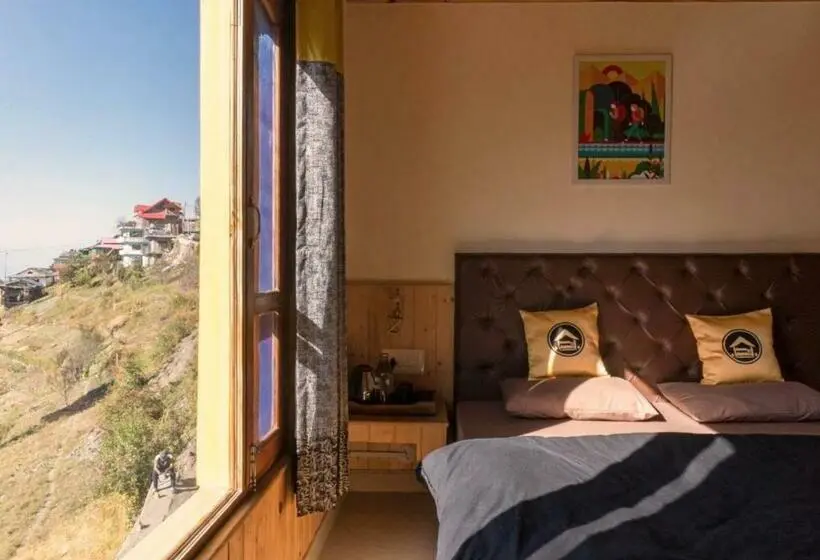 デラックスルーム, The Hosteller Shoja, Jibhi