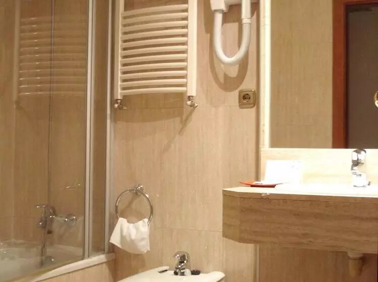 Standardzimmer, El Castillo