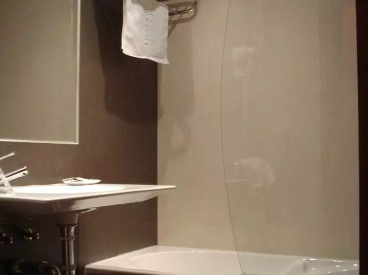 Standardzimmer, El Castillo