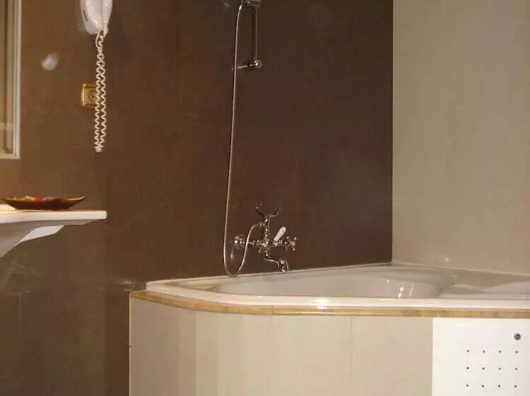 Standardzimmer, El Castillo
