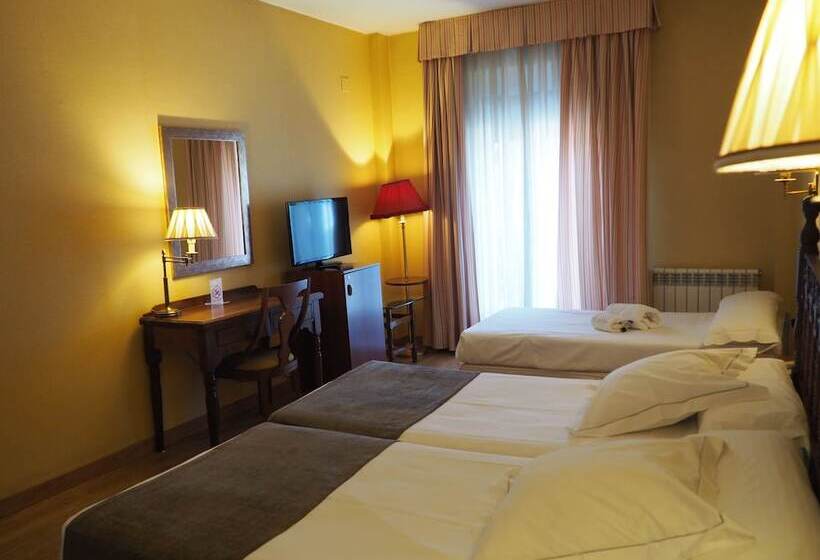 スタンダードトリプルルーム, Ele Puente Romano de Salamanca