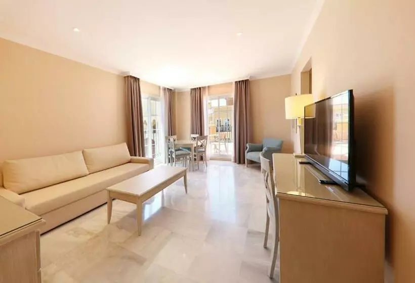 2 Schlafzimmer Superior Apartment, Iberostar Waves Malaga Playa