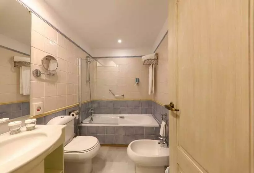 2 Schlafzimmer Superior Apartment, Iberostar Waves Malaga Playa