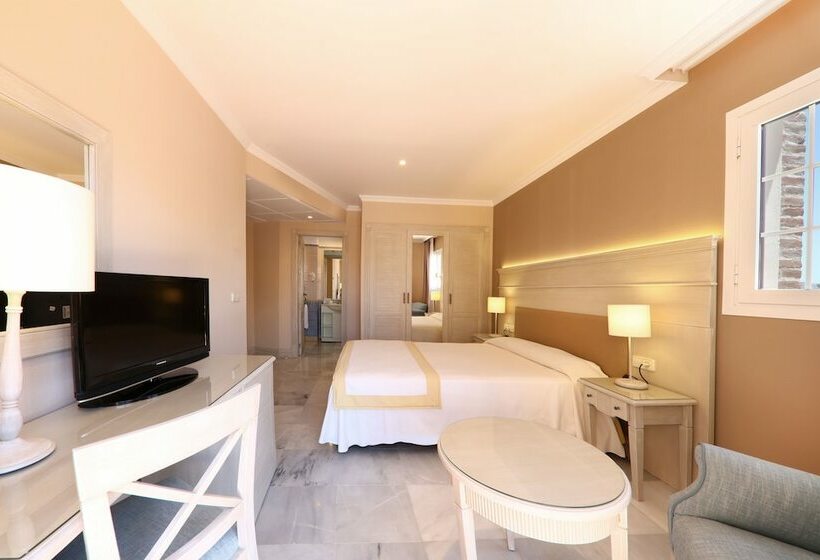 غرفة قياسية إطلالة جانبية علي البحر, Iberostar Waves Malaga Playa