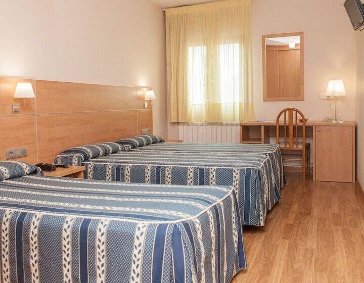 חדר סטנדרט לשלושה, Las Anclas