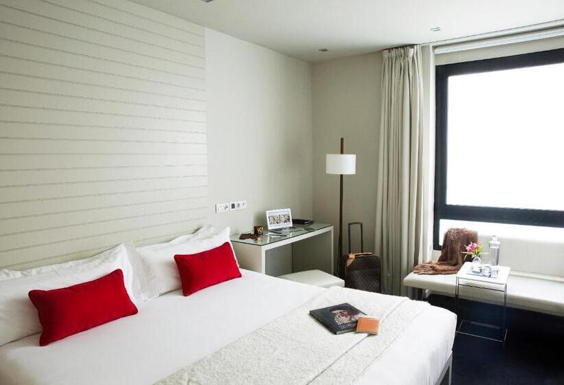 Номер Стандарт Внутренний, Miro