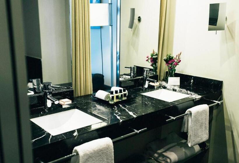 Полулюкс, Miro