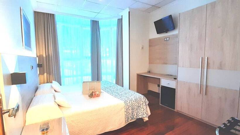 חדר סופריור, Nueva Plaza