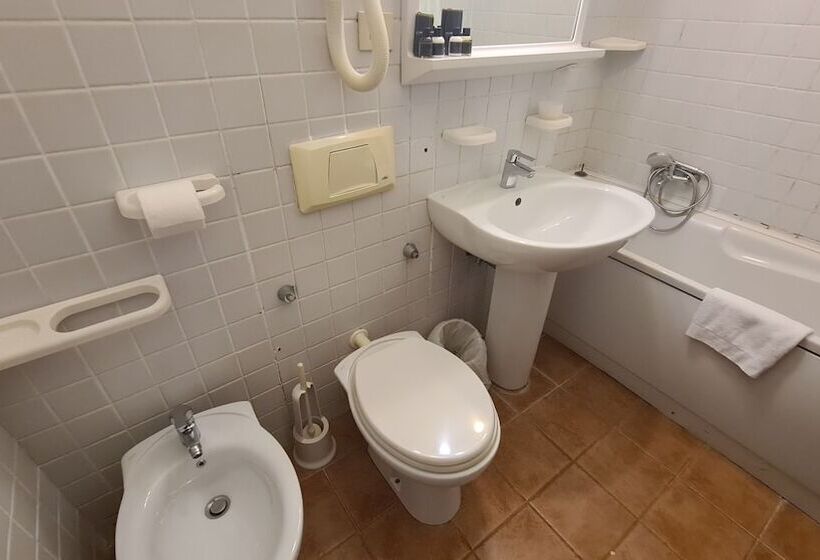 חדר סטנדרט, Parco Tirreno