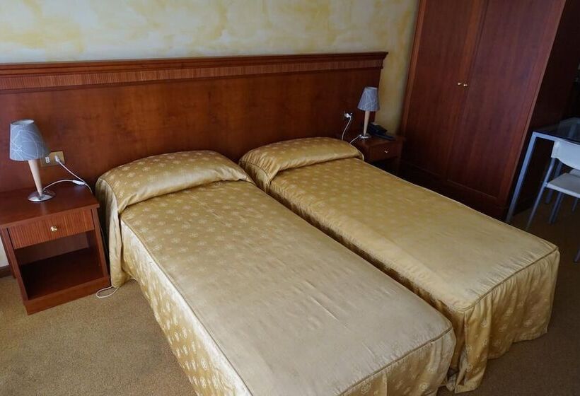 חדר סטנדרט, Parco Tirreno