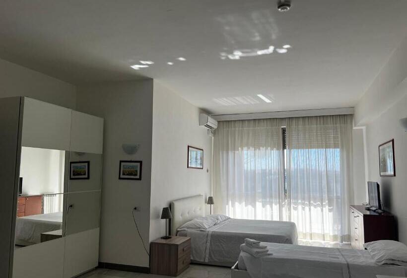 חדר סופריור לארבעה, Parco Tirreno