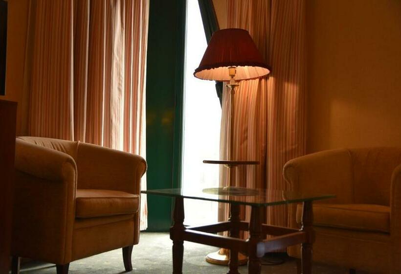 スタンダードトリプルルーム, Ele Puente Romano de Salamanca