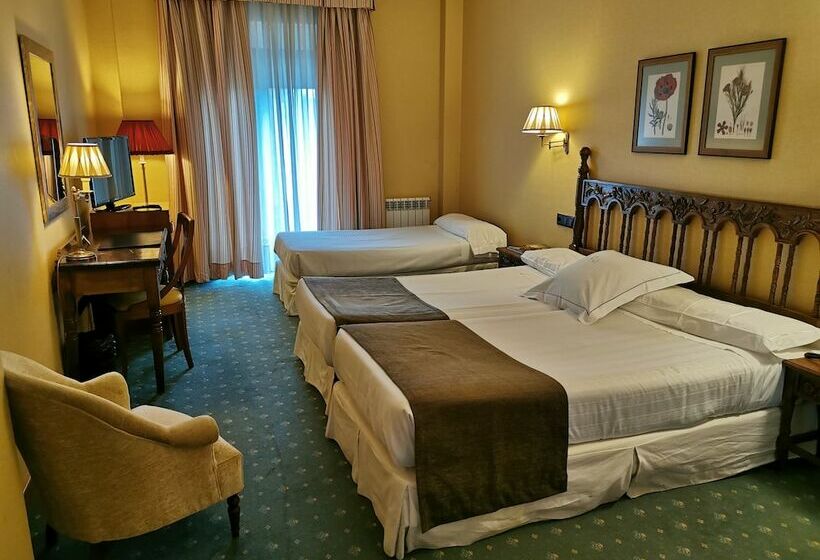 スタンダードトリプルルーム, Ele Puente Romano de Salamanca