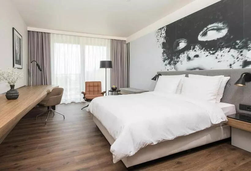 スタンダードルーム, Radisson Blu Hotel Köln
