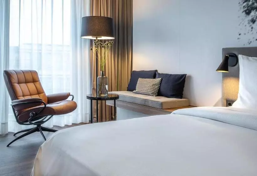 庭の見えるプレミアムルーム, Radisson Blu Hotel Köln