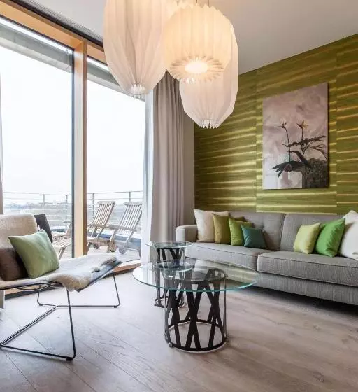 バルコニー付スイート, Radisson Blu Hotel Köln