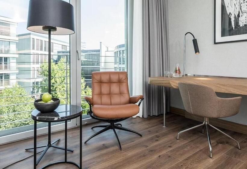 غرفة سوبيريور مطلّة علي الحديقة, Radisson Blu Hotel Köln