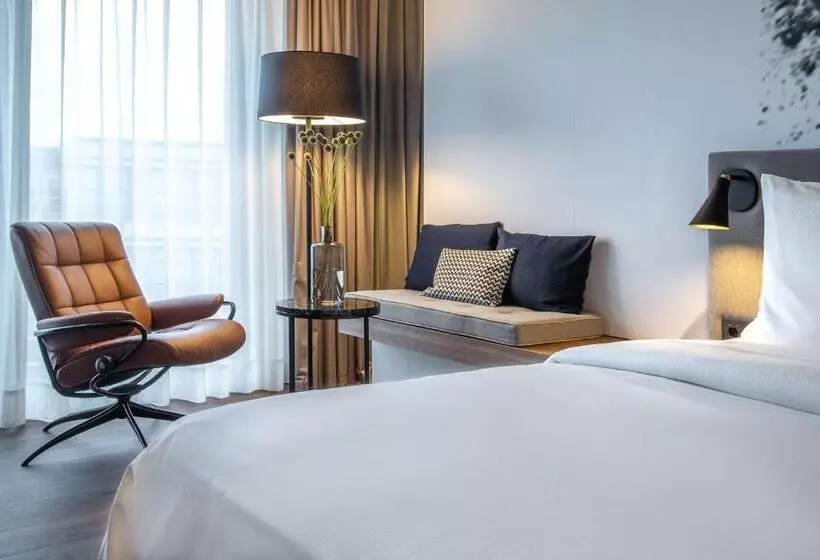 ガーデンビュースーペリアールーム, Radisson Blu Hotel Köln