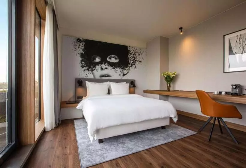 シティビュープレミアムルーム, Radisson Blu Hotel Köln