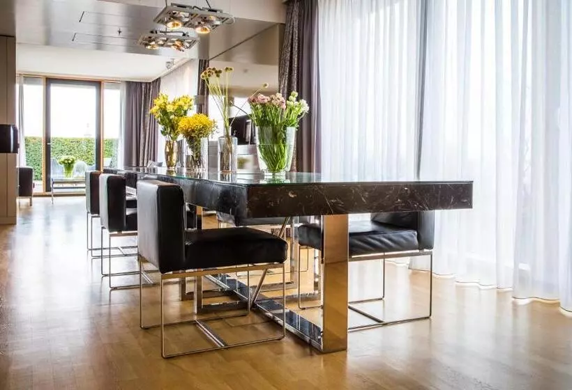 プレジデントスイートルーム, Radisson Blu Hotel Köln