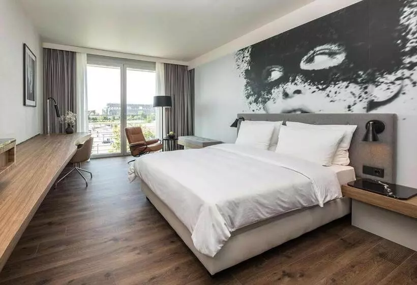 スタンダードルーム, Radisson Blu Hotel Köln