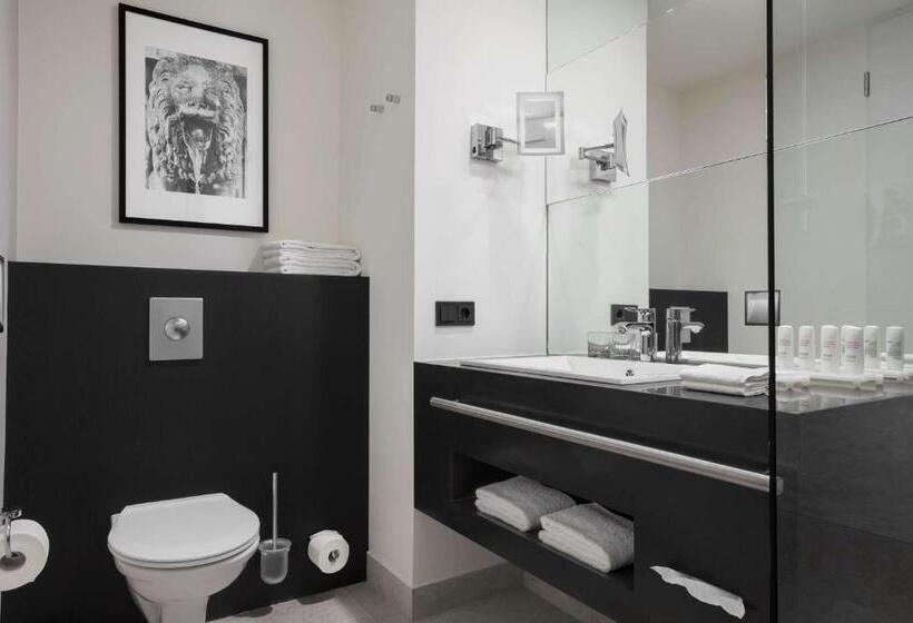 غرفة سوبيريور مطلّة علي الحديقة, Radisson Blu Hotel Köln