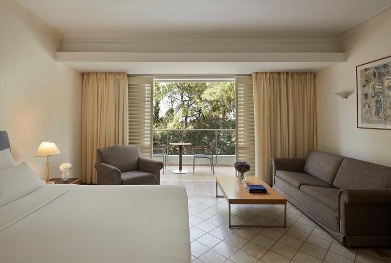 スタンダードバンガロー, Amus Hotel & Spa