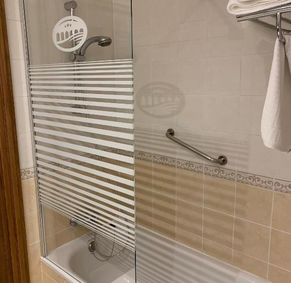 标准三人间, Rivera Del Duero