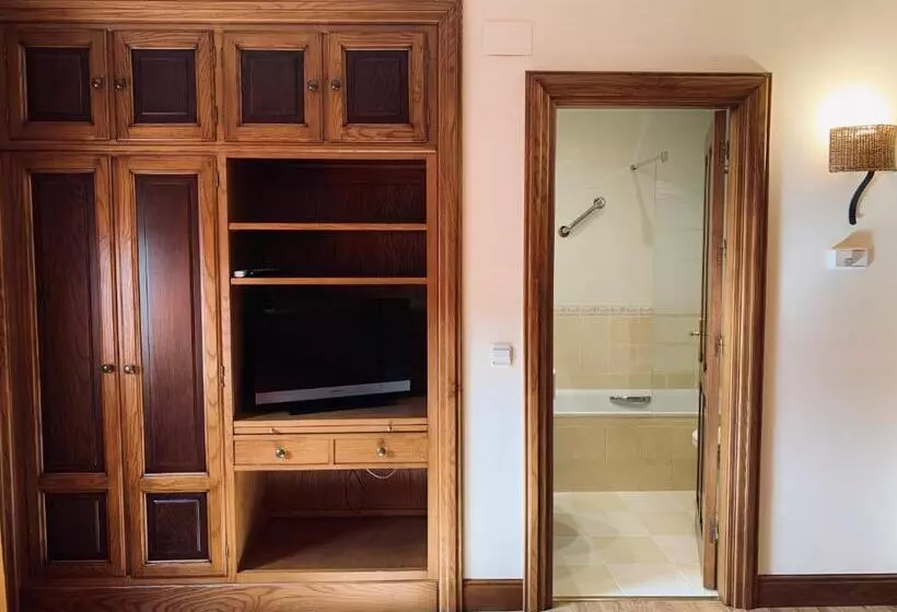 Standard Kolmen Hengen Huone, Rivera Del Duero