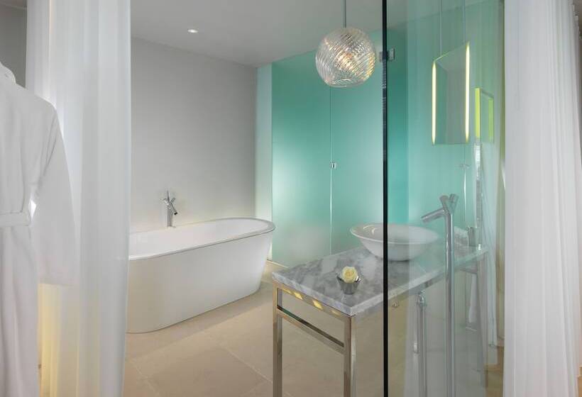 חדר דלוקס, Sanderson London