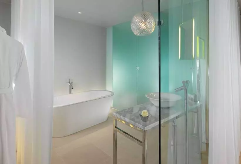 اتاق لوکس, Sanderson London
