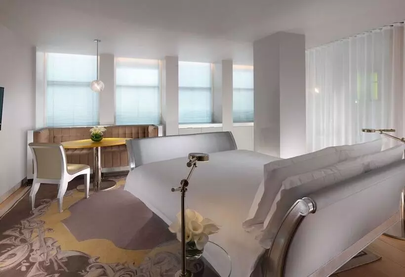 اتاق لوکس, Sanderson London