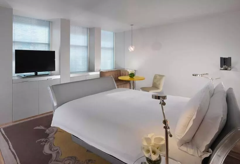اتاق سوپریور, Sanderson London