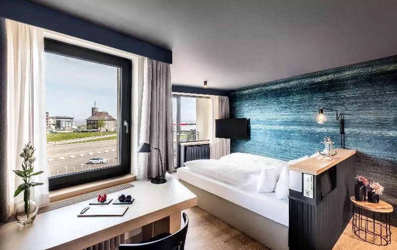 اتاق لوکس, Sanderson London