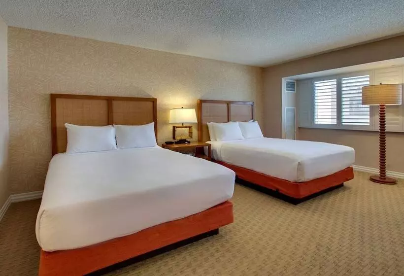 ２ダブルベッドのスタンダードルーム, Tropicana Las Vegas  A Doubletree By Hilton