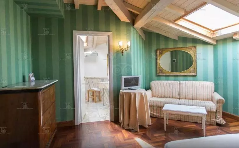 اتاق لوکس, Unahotels One Catania
