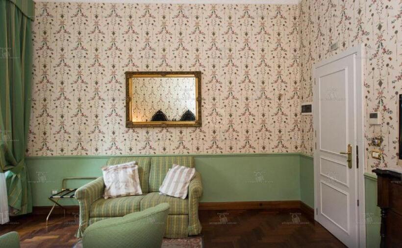 غرفة قياسية ثلاثية, Unahotels One Catania