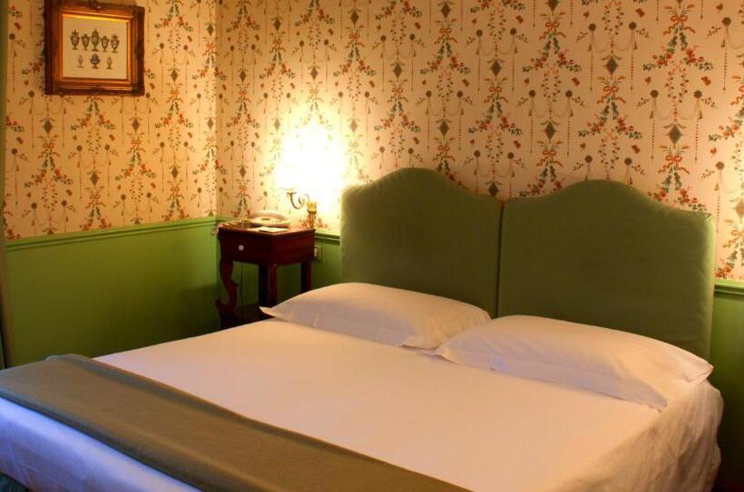 غرفة قياسية ثلاثية, Unahotels One Catania