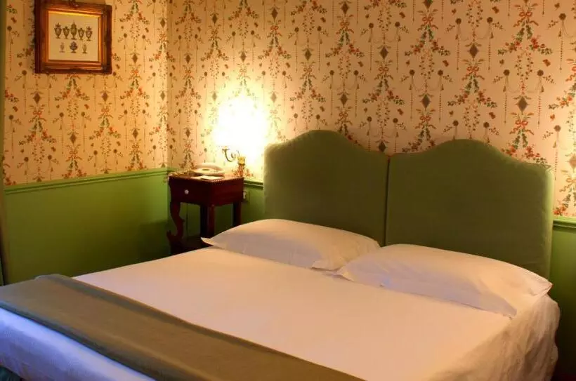 اتاق استاندارد سه نفره, Unahotels One Catania