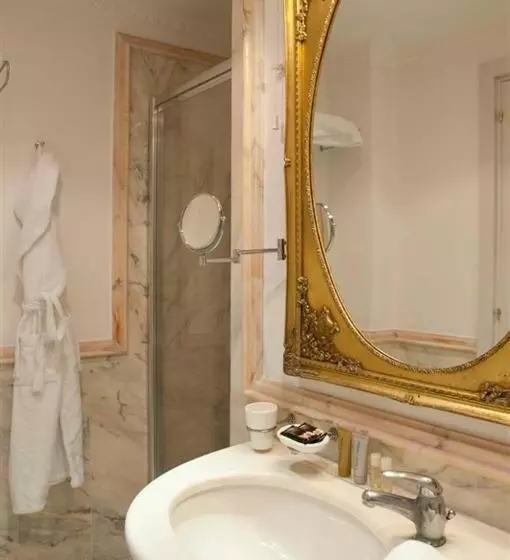اتاق استاندارد سه نفره, Unahotels One Catania