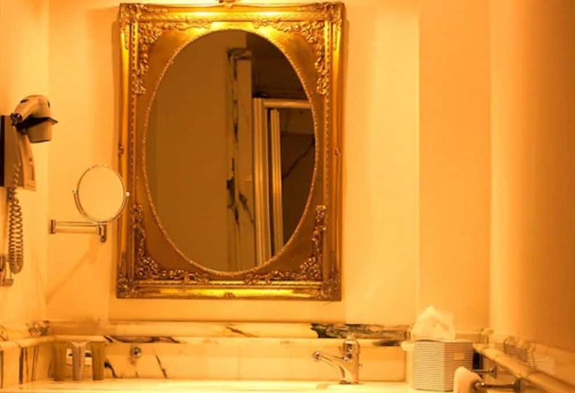 اتاق استاندارد سه نفره, Unahotels One Catania