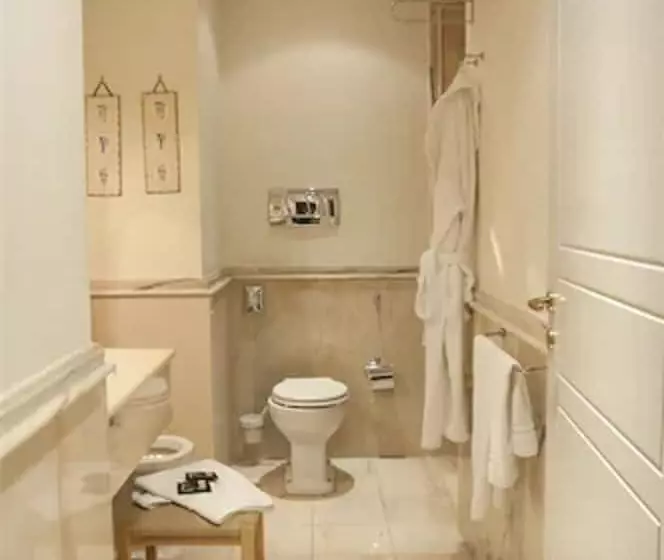 سوییت, Unahotels One Catania