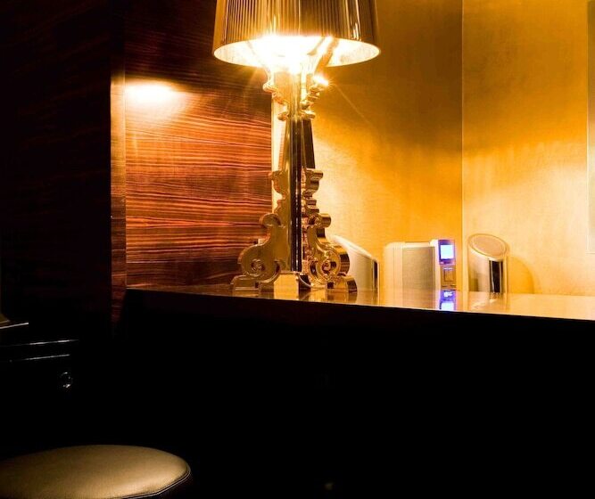 سوئیت پرزیدنت, Unahotels One Catania