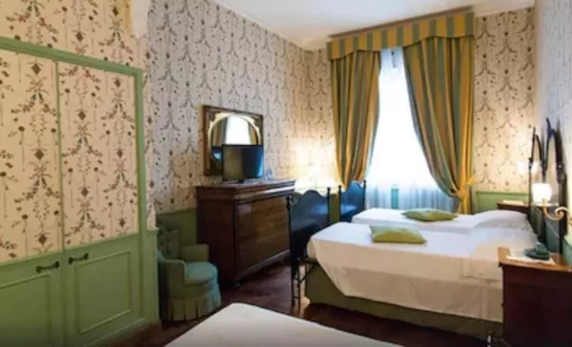 اتاق استاندارد چهار تخته, Unahotels One Catania