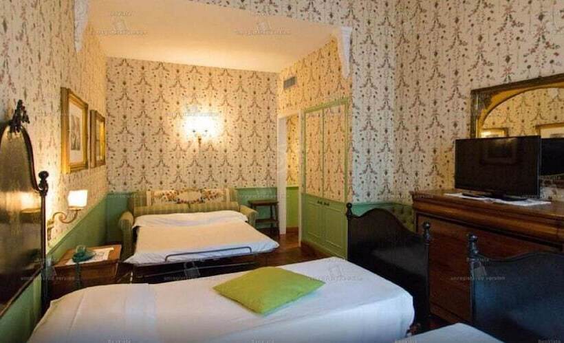 غرفة قياسية رباعية, Unahotels One Catania