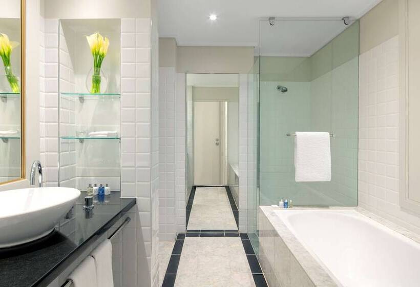 Номер Deluxe с Балконом, Radisson Blu Plaza Hotel Sydney